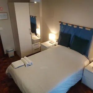 Habitación en casa particular Se Alquilan 3 Privadas, Bilbao
